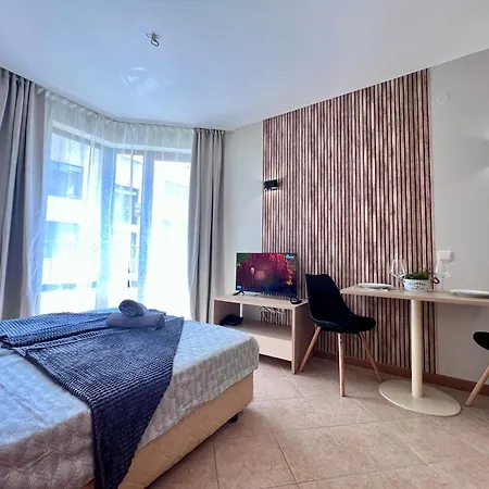 Royal Sun Romantic - 5 Min To The *