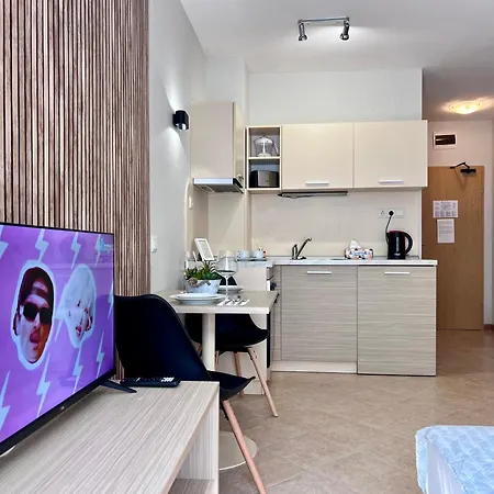 Lägenhet Royal Sun Romantic - 5 Min To The Slăntjev Brjag