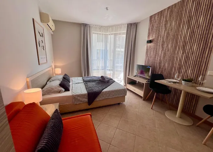 Royal Sun Romantic - 5 Min To The *