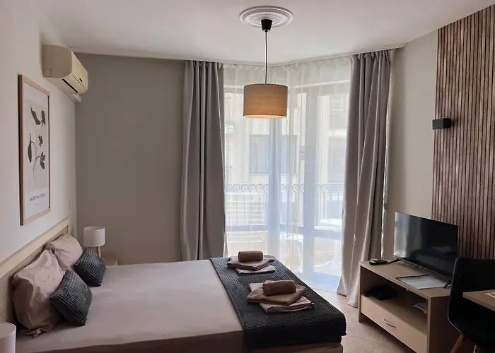 Royal Sun Romantic - 5 Min To The * Sunny Beach